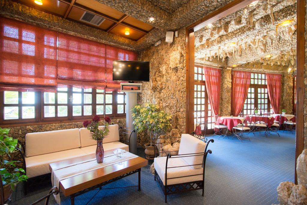 Hotel Nepheli Hotel