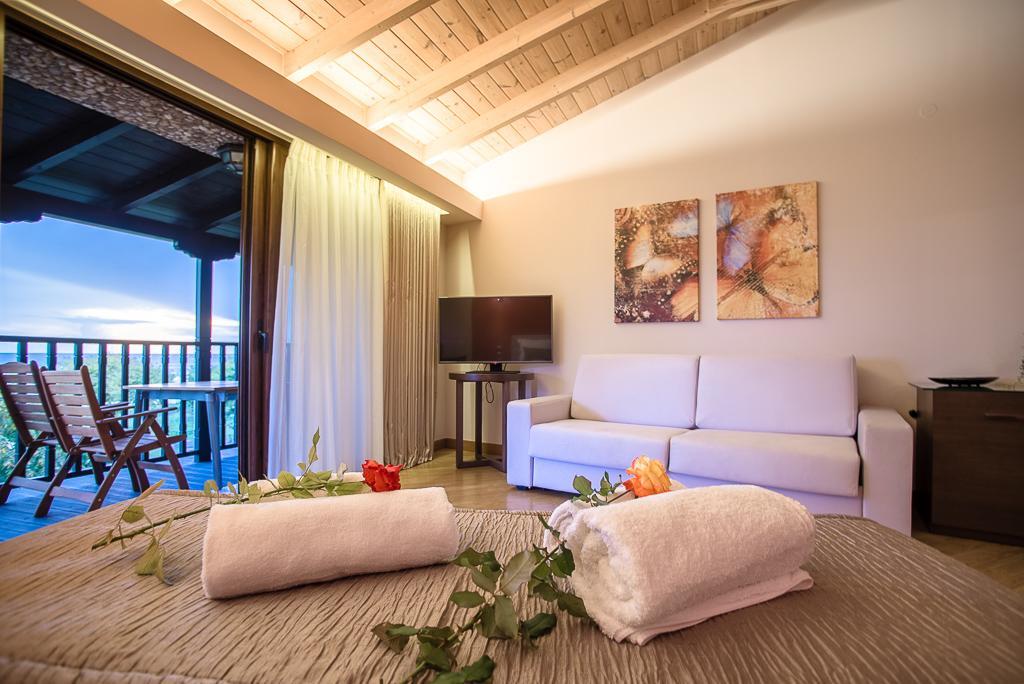 Nepheli Hotel