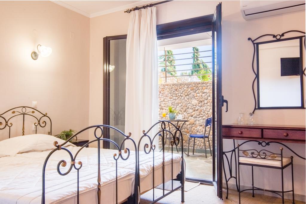 Nepheli Hotel