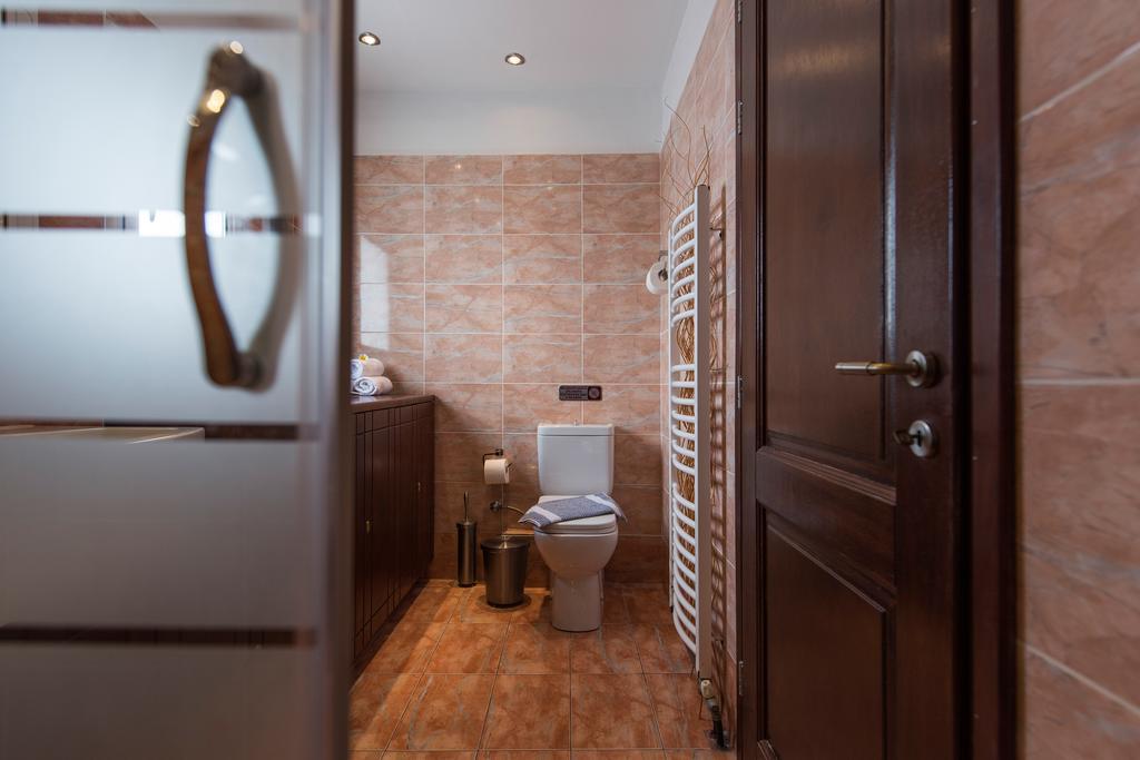 Villa Morfes House