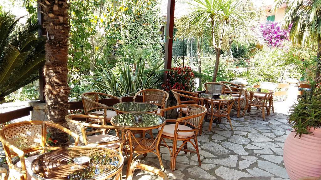 Aparthotel Philippos 2*