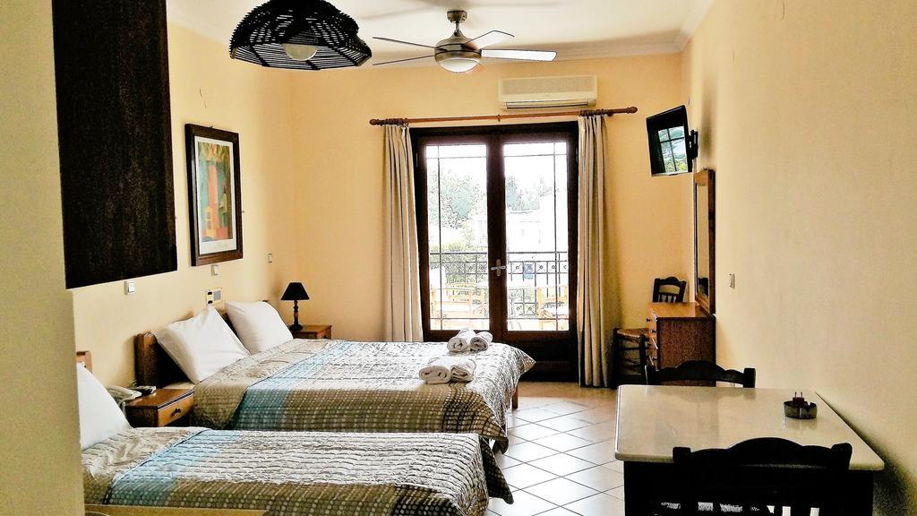 Aparthotel Philippos