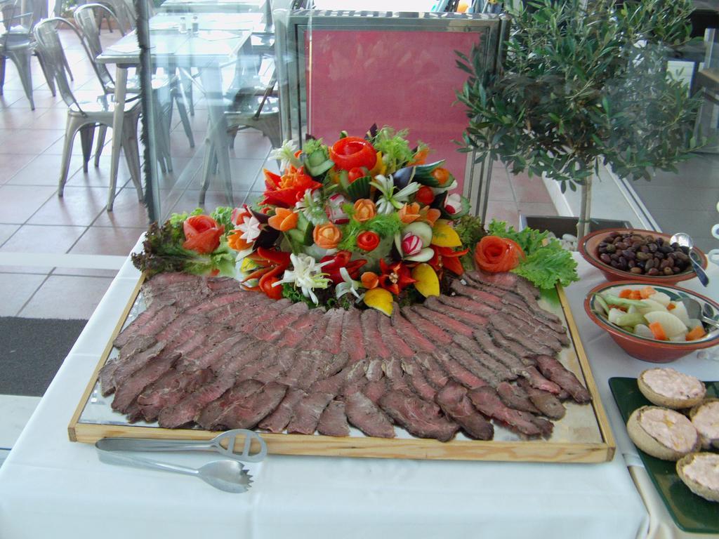 Hotel Meropi &