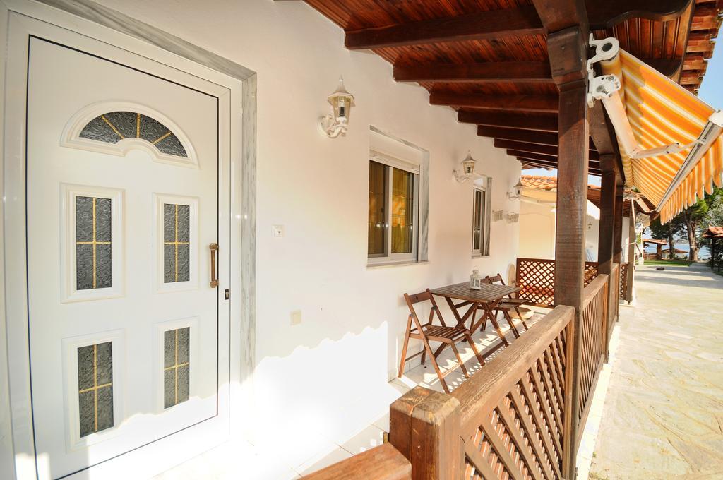 Apartment Haus Platanos & By The Sea *