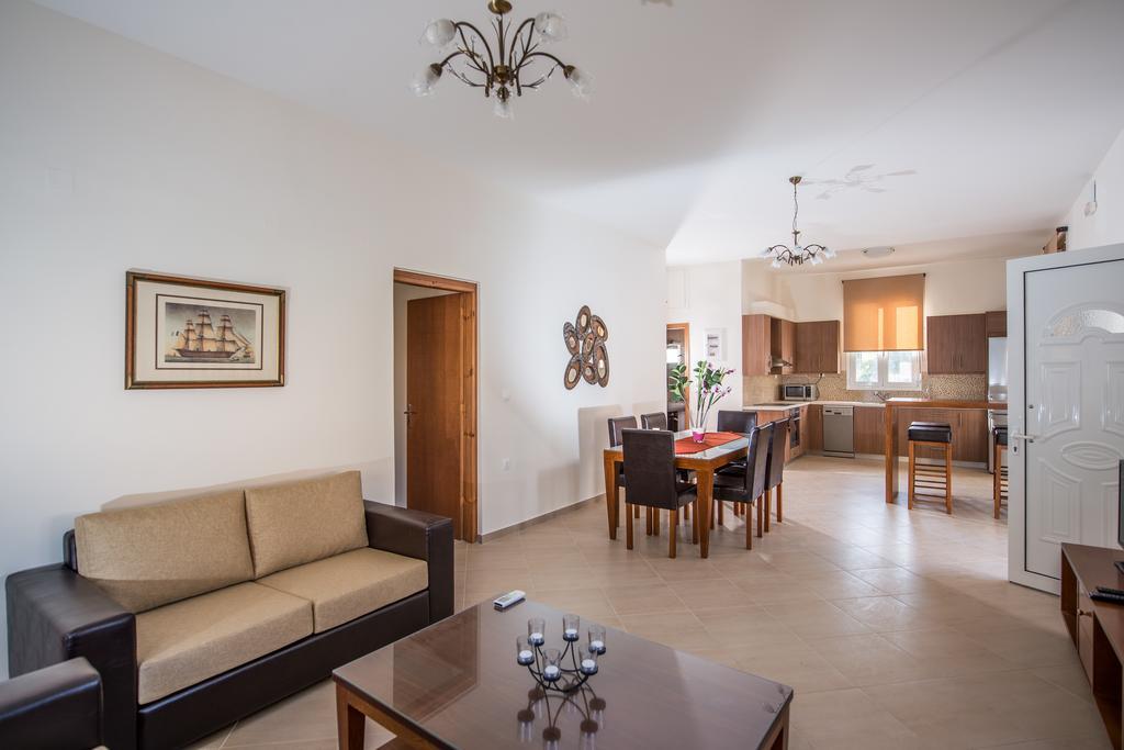 Holiday home Lila Stalos