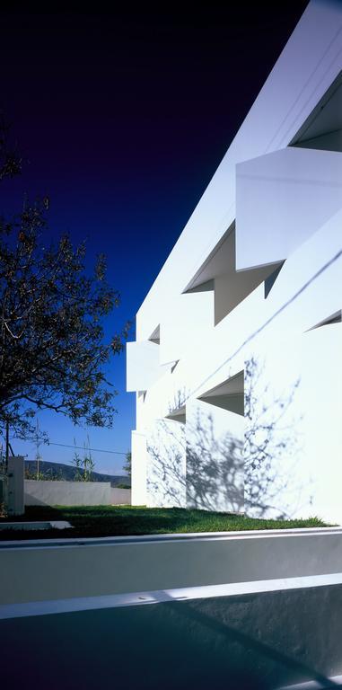 Infinity White Complex By Gk