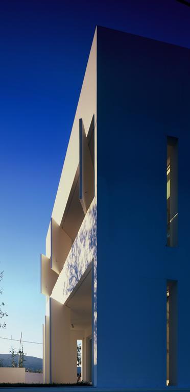 Infinity White Complex By Gk