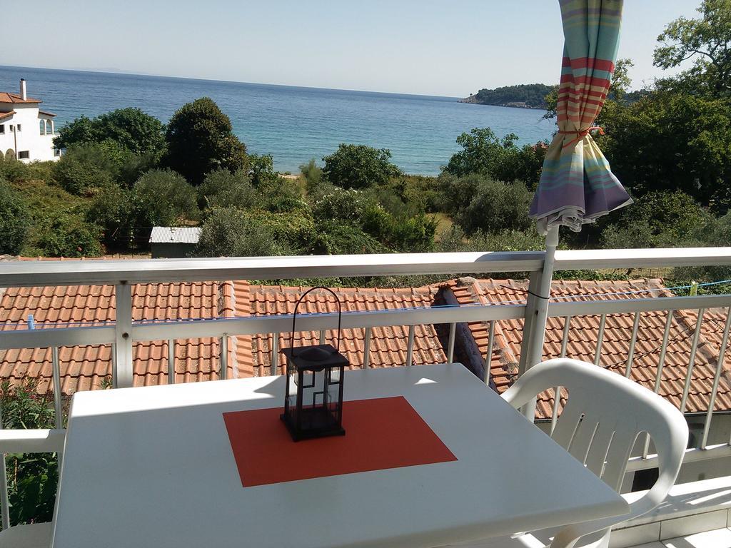 Apartment House Mantesos *