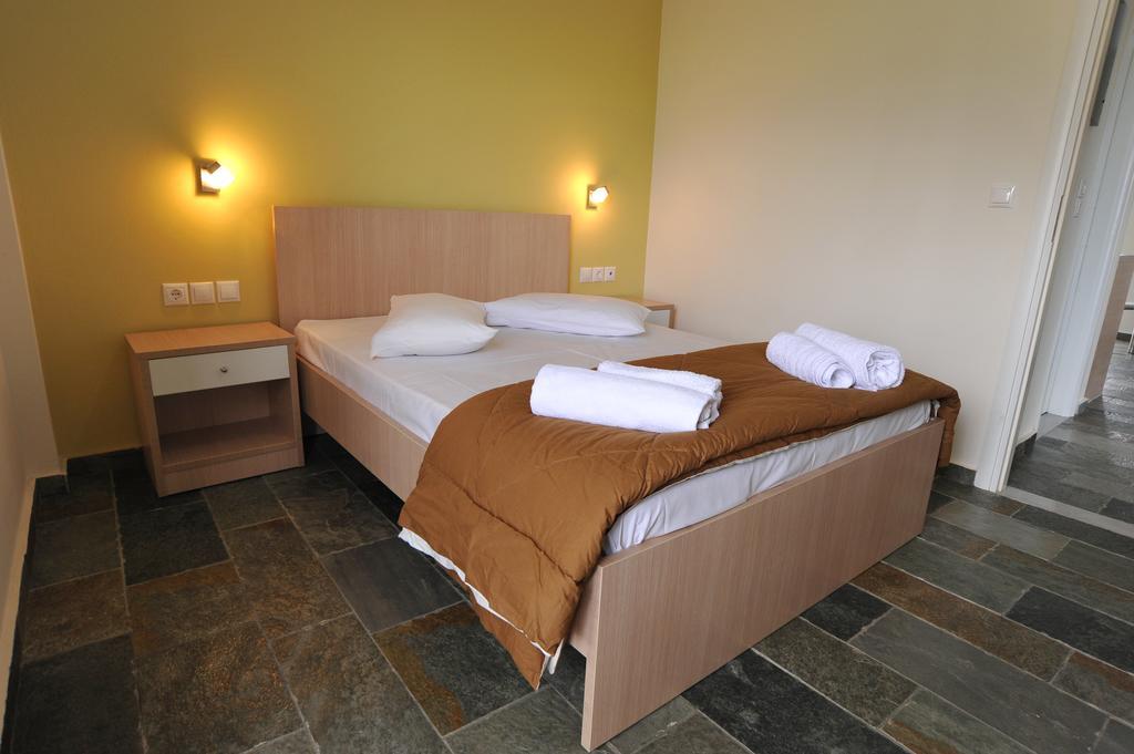 Apartment To Livadi Lefkogeia