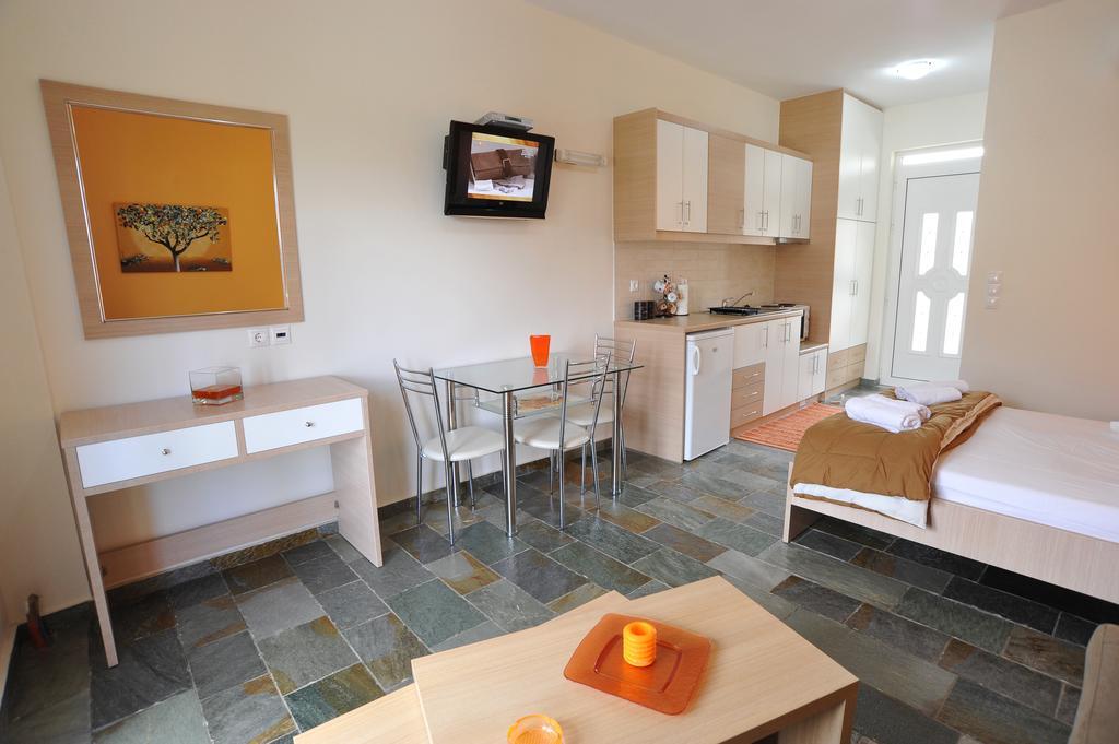 Apartment To Livadi