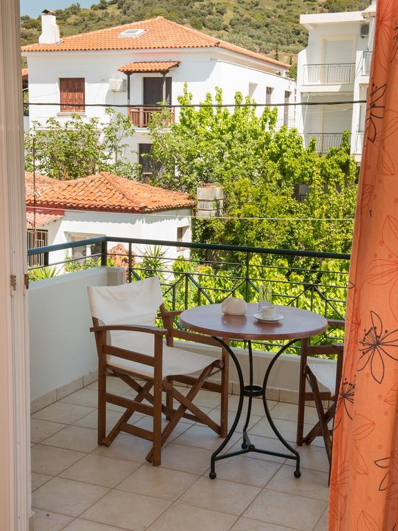 Porto Xronia Khronia