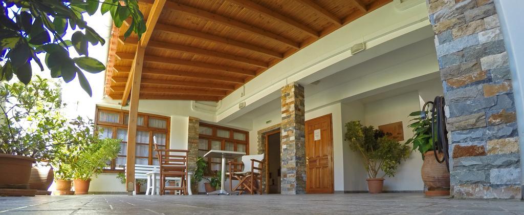 Aparthotel Tarsanas Beach