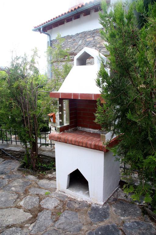 Katoikia Me Ta Pitharia Prinos (Thasos)