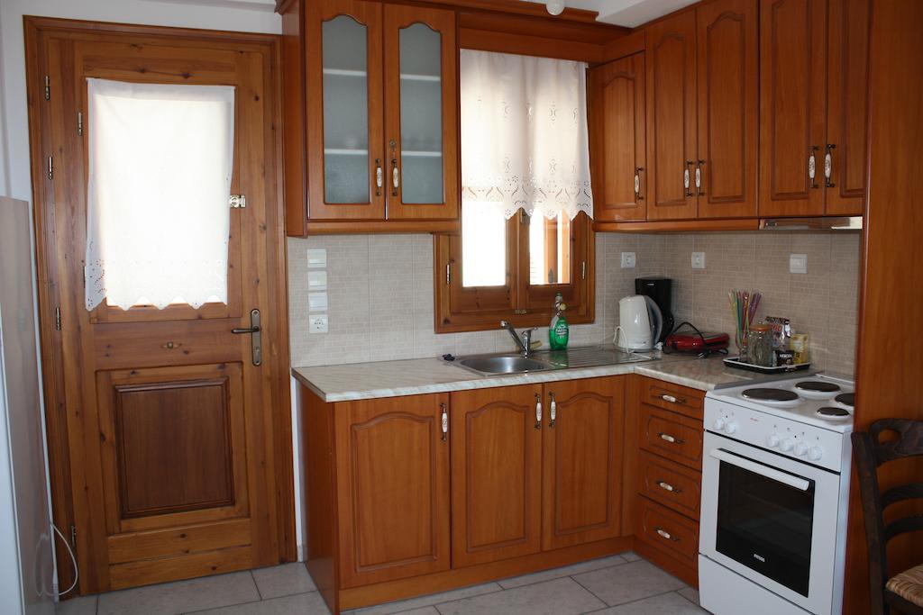 Matina - Stavros Traditional