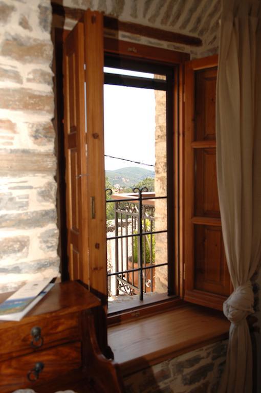 Guest house Xenonas Ton Chromaton 4*