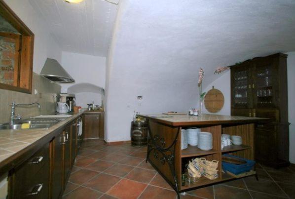 Polyxeni Apartment *