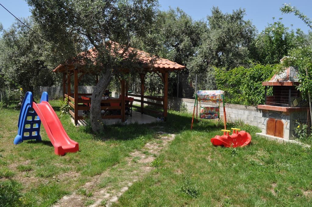 Apartment Metaxas *