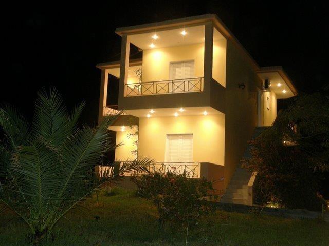 Apartment Akrogiali *