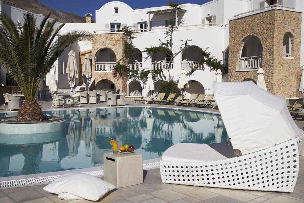 Aegean Plaza Kamari (Santorini)