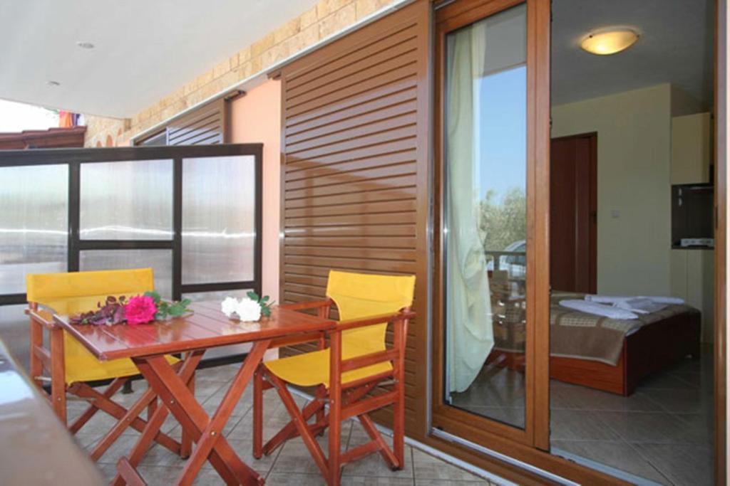 Apartment Alexandros Sarti