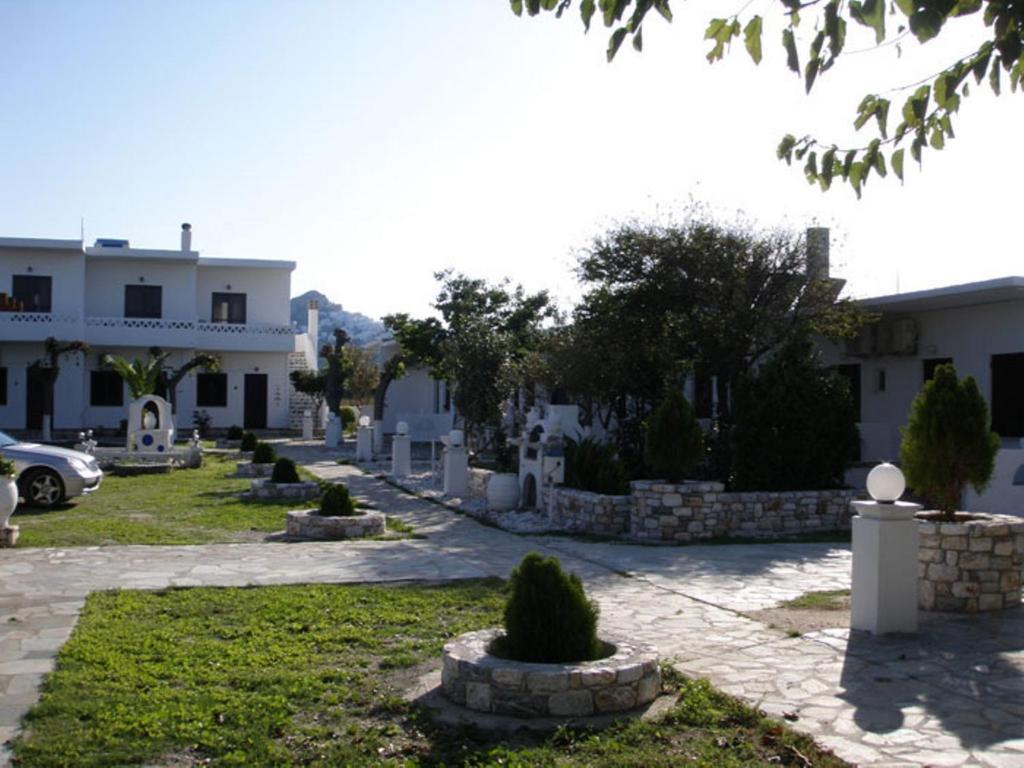 Skyros Avra Residences Aparthotel