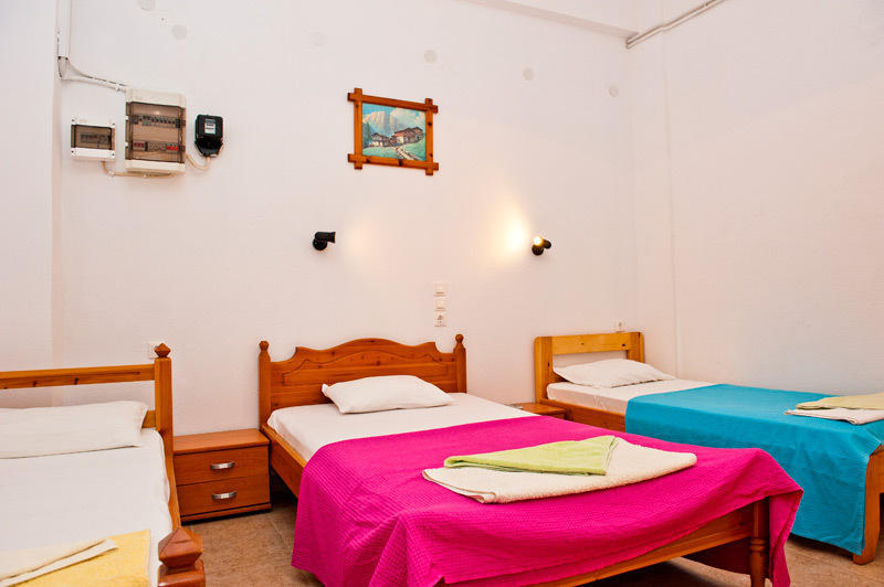 Zanna Skiathos Town