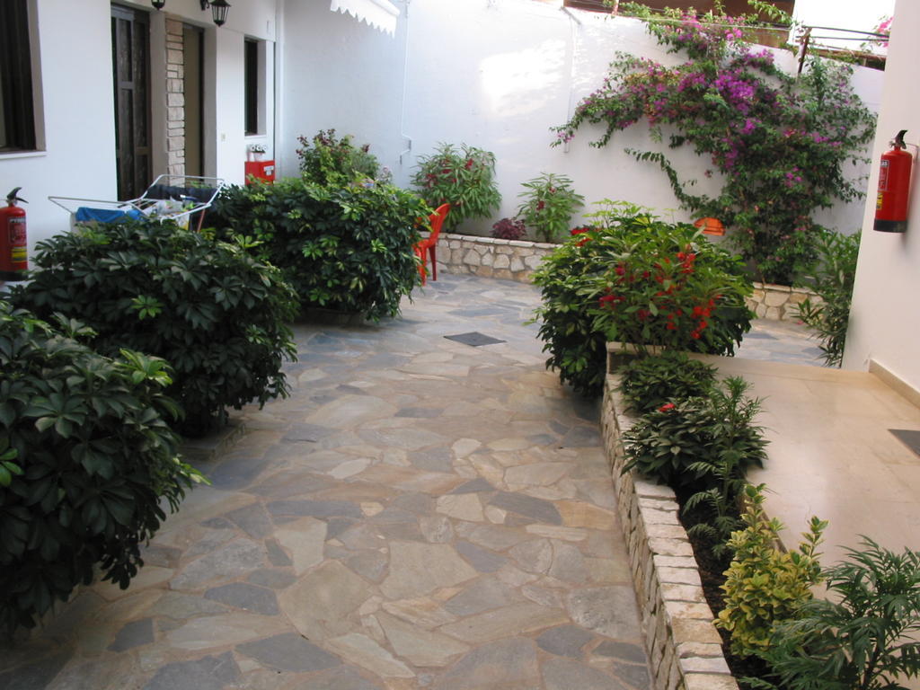 Apartment Leonidas *