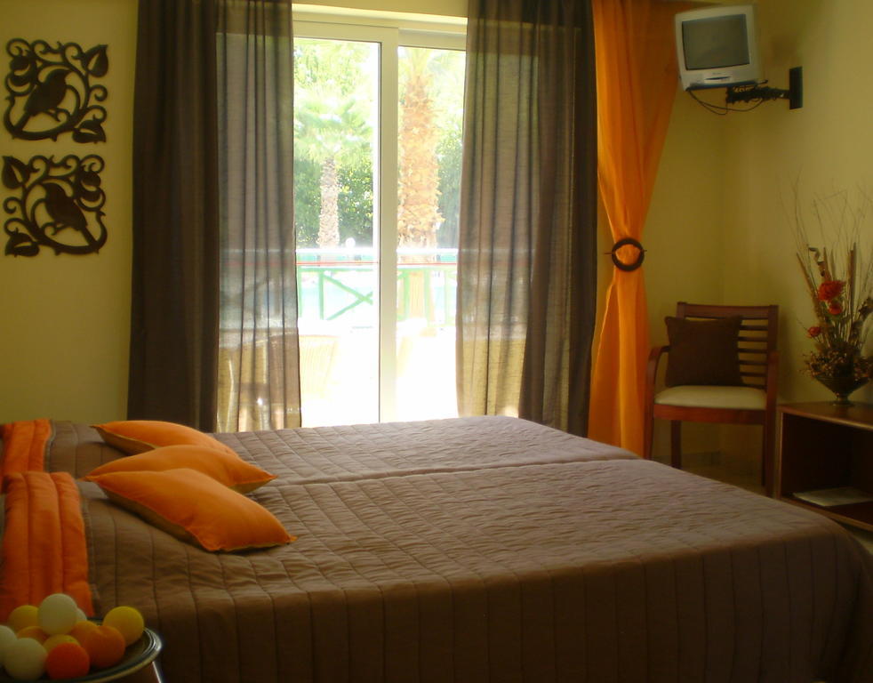 Damia Apts