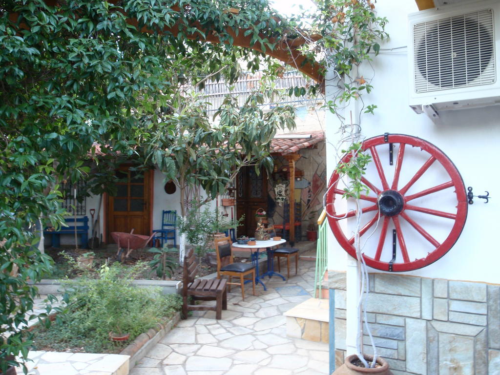 Apartment Studios Oasis Neos Marmaras