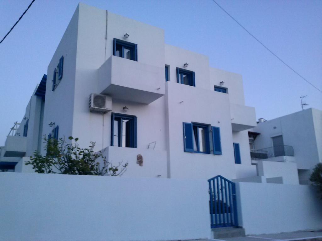 Apartment Eleni Adamantas (Milos)