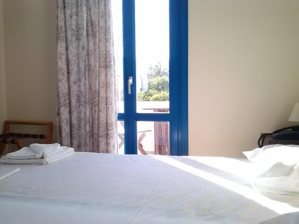 Apartment Eleni Adamantas (Milos)