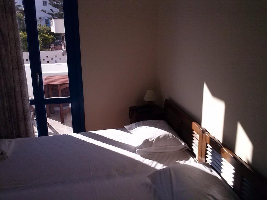 Apartment Eleni Adamantas (Milos)