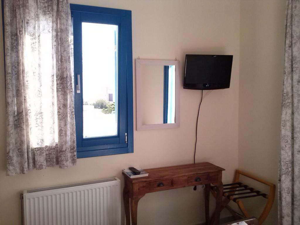 Apartment Eleni Adamantas (Milos)