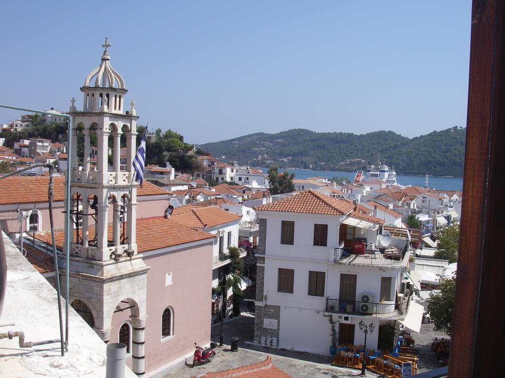 Nostalgo Skiathos Town