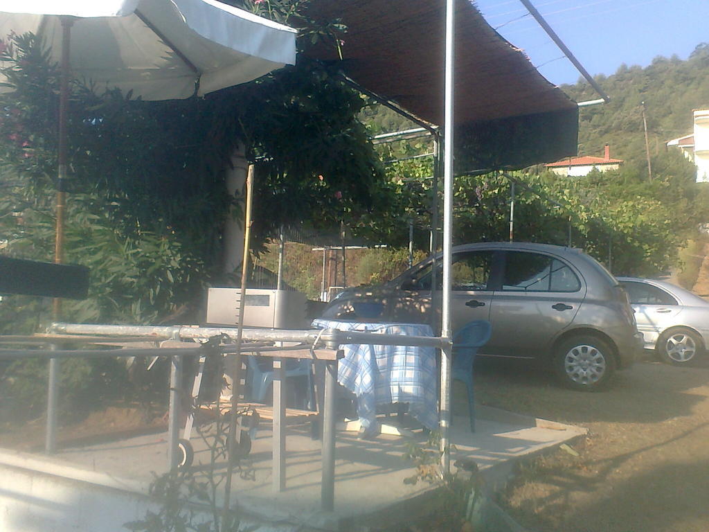Apartment House Mantesos Koinira