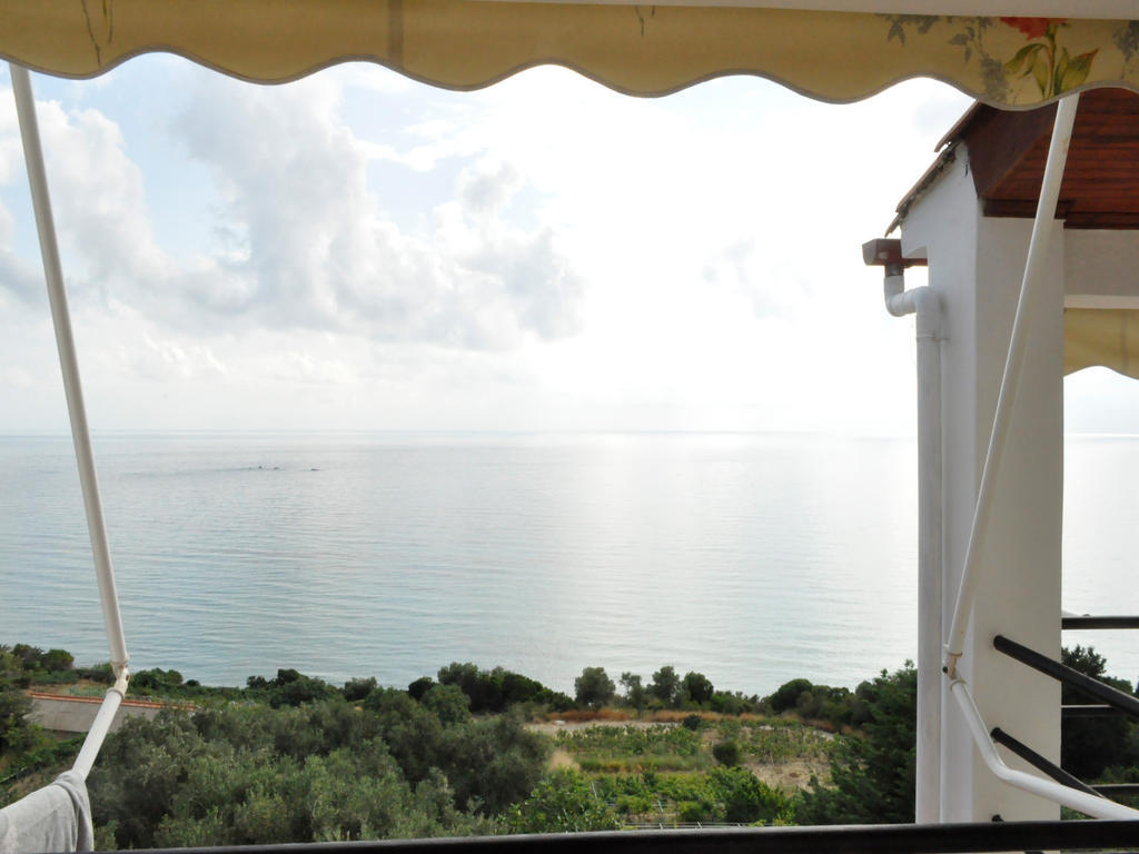Areti Paramonas (Corfu)