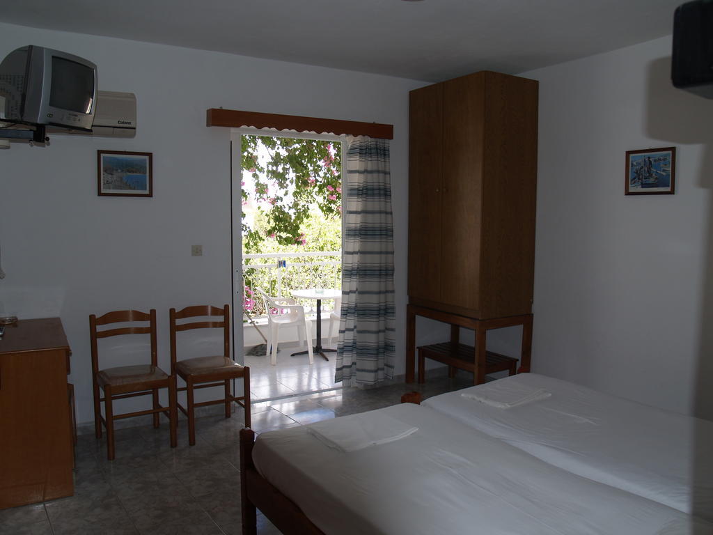 Roses Studios Karpathos Town (Pigadia)