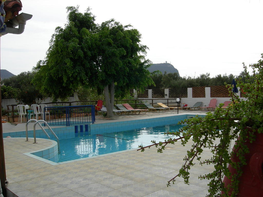 Aparthotel Alex Home Apartments