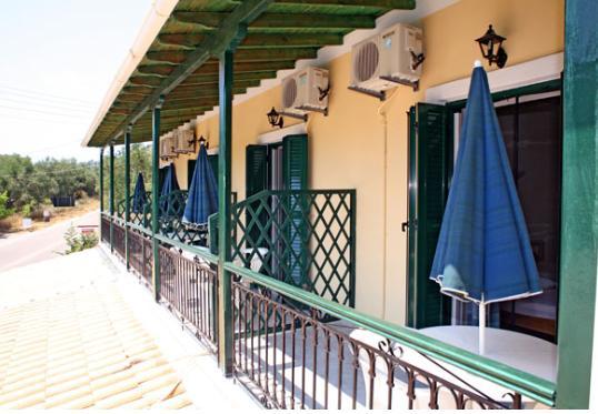 Aparthotel Marathes Studios Agios Nikitas