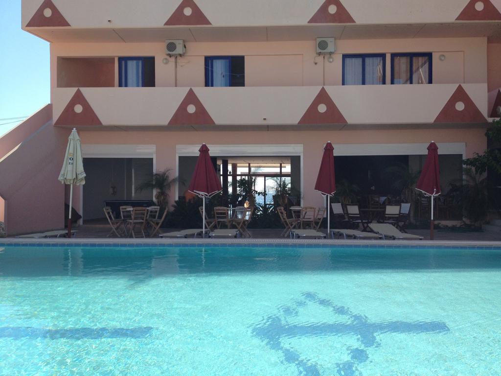 Aparthotel Saint Konstantin Stegna