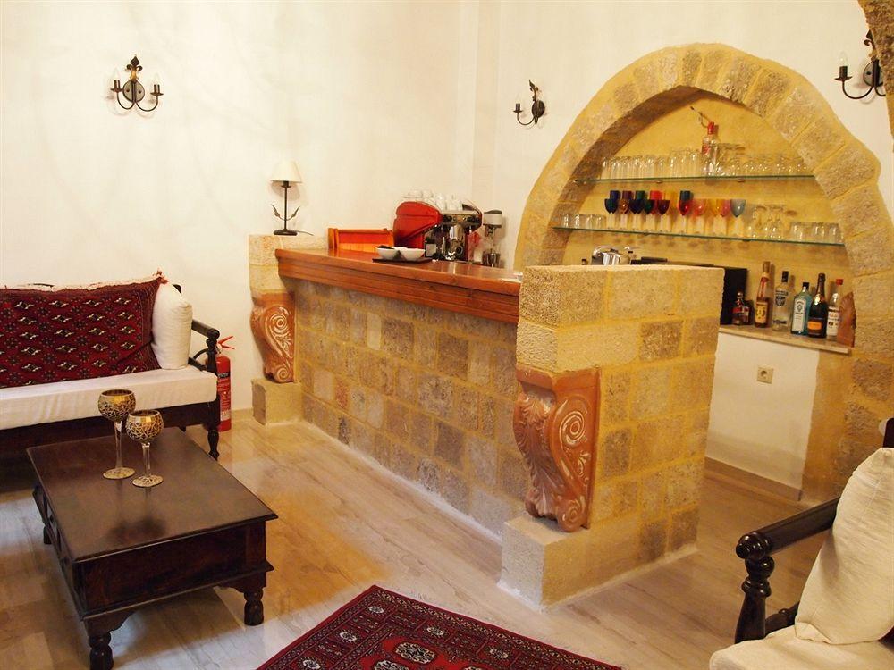 Hotel Camelot Traditional & Classic