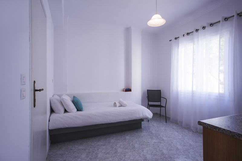 Dream Perissa (Santorini)