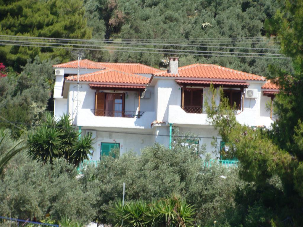 Azalea Megali Ammos (Skiathos)