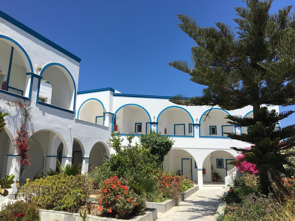 Hotel Lodos Karterados (Santorini)
