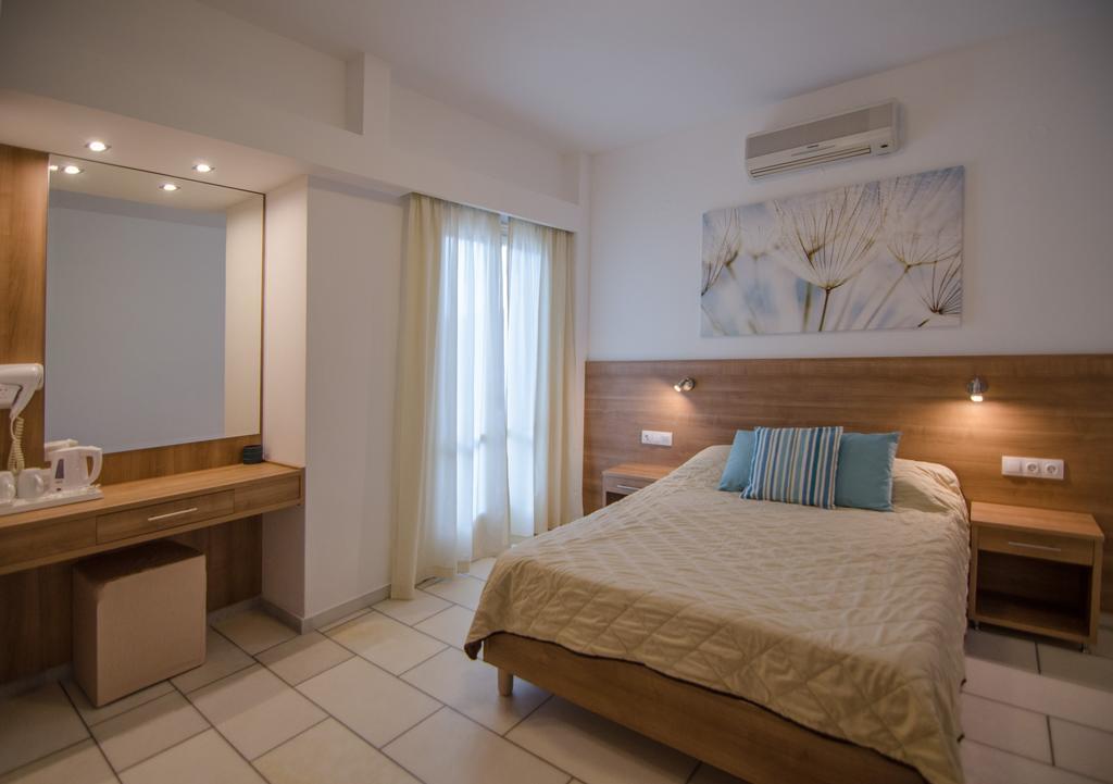 Hotel Brother's Chora (Ios)
