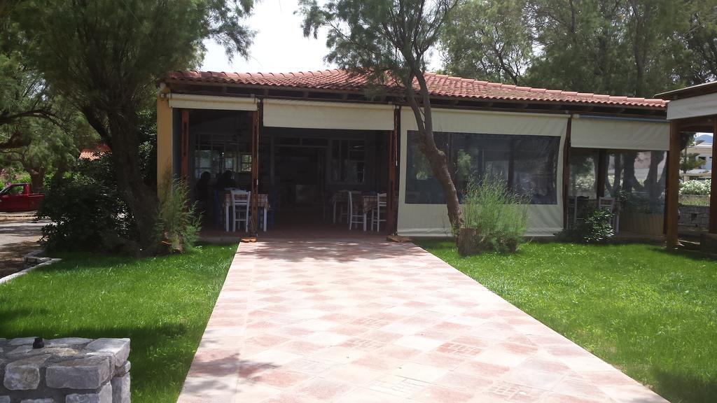 Aparthotel Leonidas *