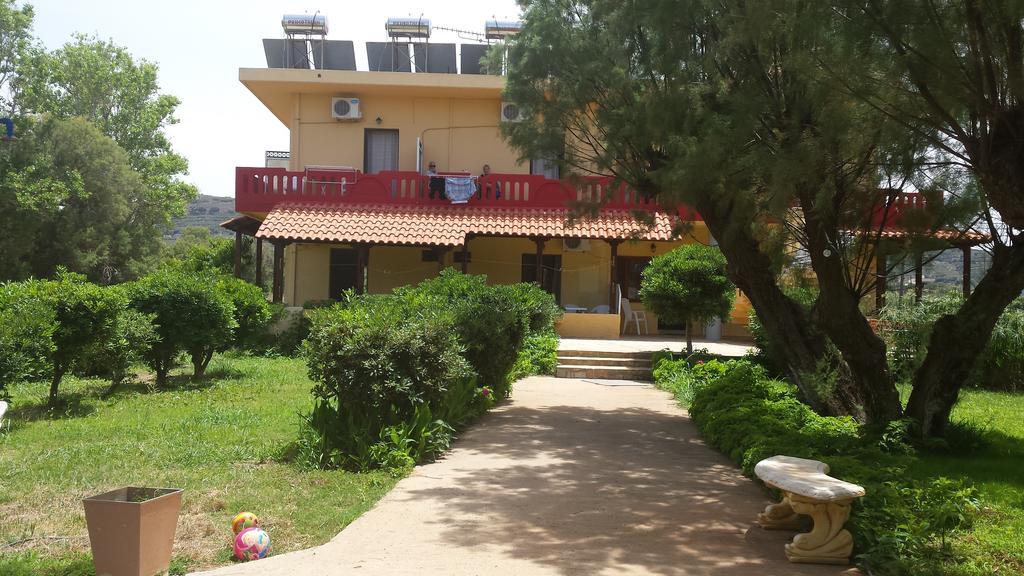 Aparthotel Leonidas