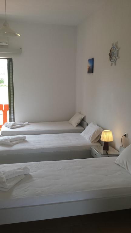 Aparthotel Leonidas