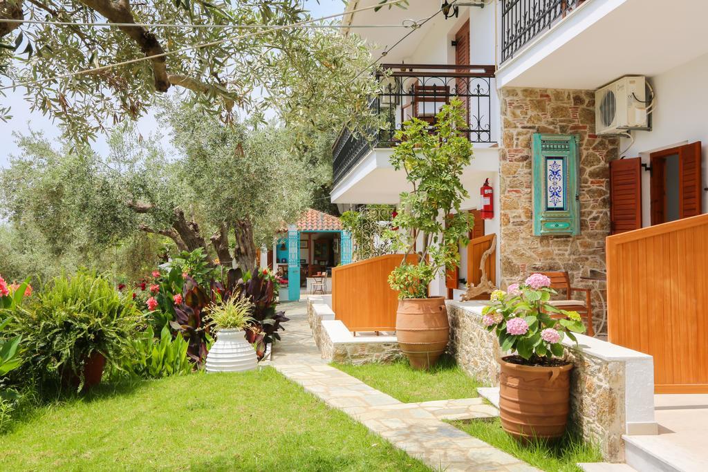 Studios Eleni Platanias (Skiathos)