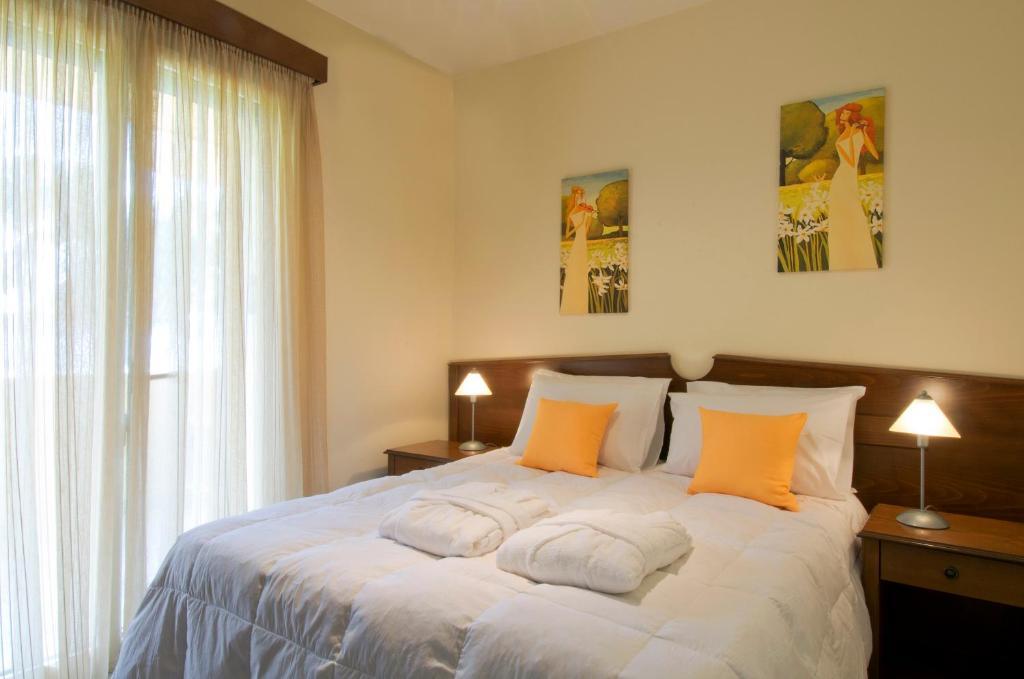 Makis Aparthotel 3*